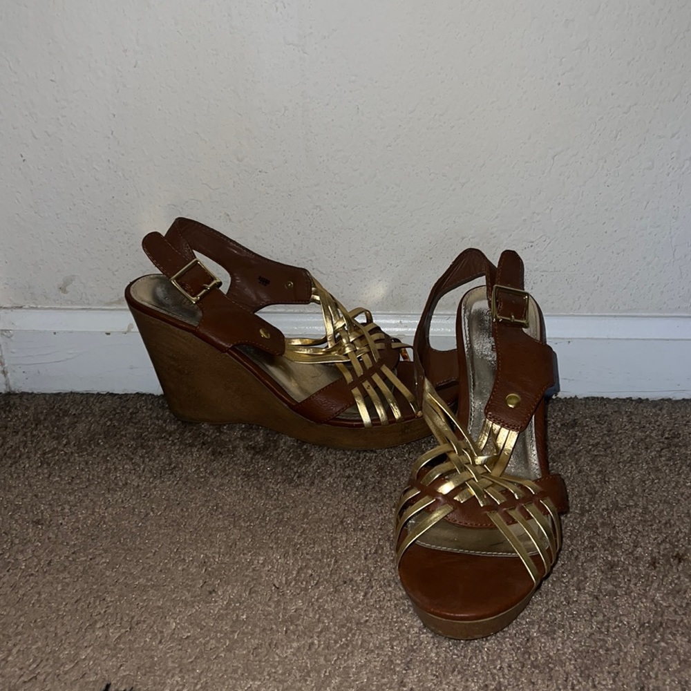 Comfy wedges